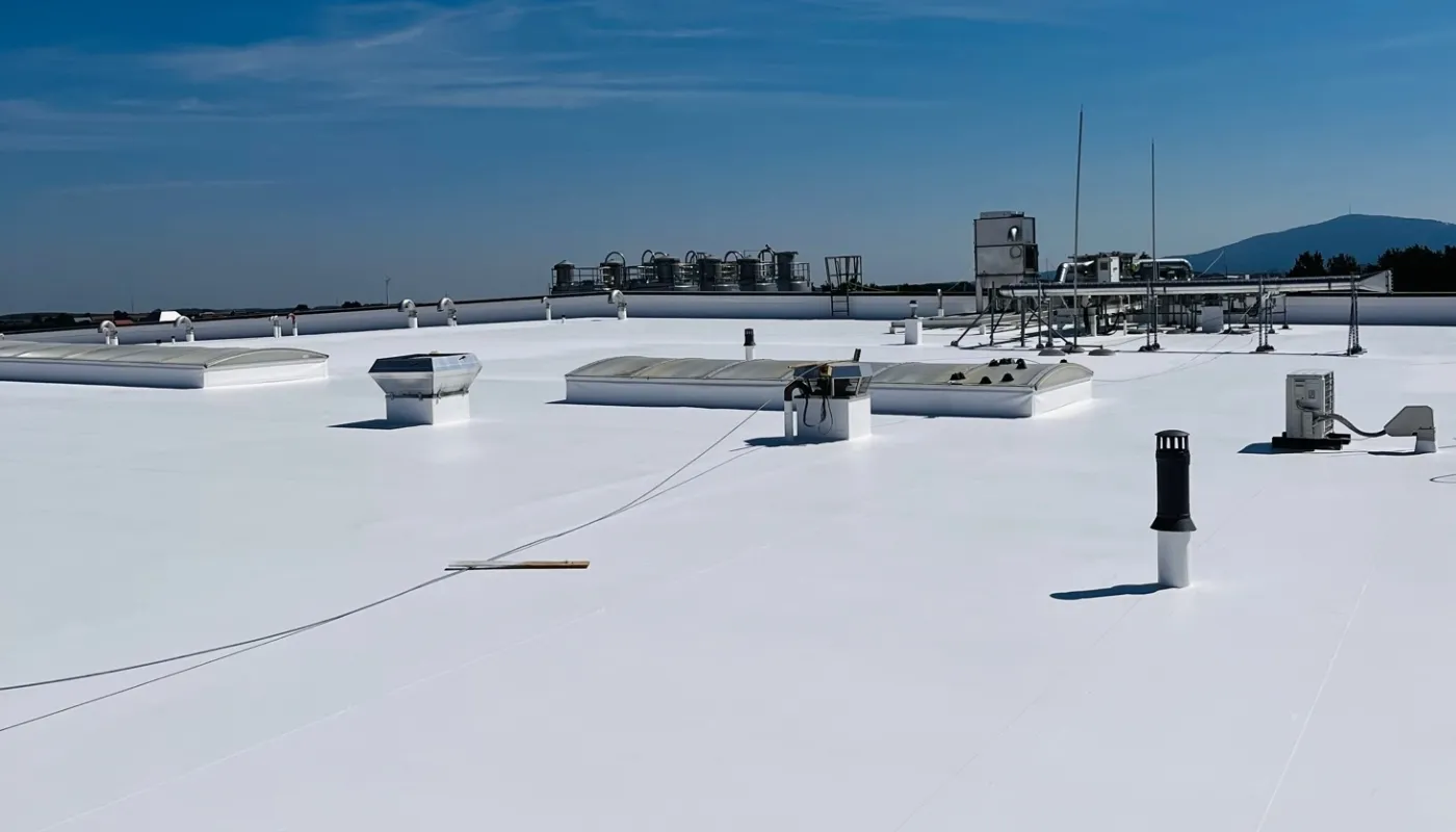 HYDRONYLON system applied over a PVC membrane roof
